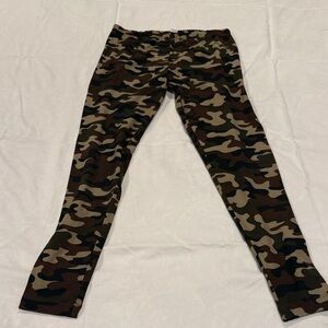 No Boundaries Camouflage Leggings